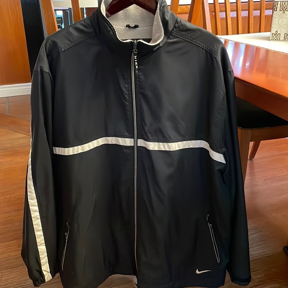 Nike Jacket - Picture 1 of 8